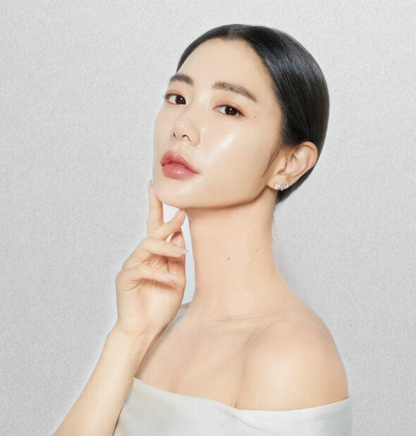 您好，我是演员克拉拉！