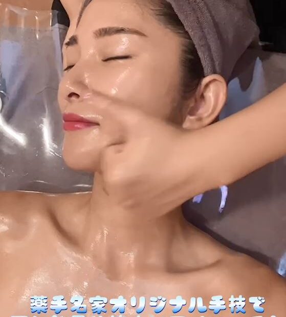 小顔コルギ・薬手名家心斎橋店！