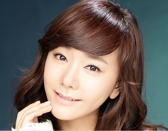 Hello, Im the actress Park Soo-in!