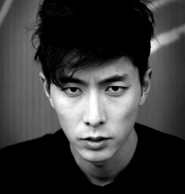 Hello, I am model Moo-Young Kim.