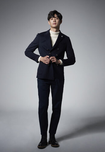 Hi! I am model Moon Soo-In^^