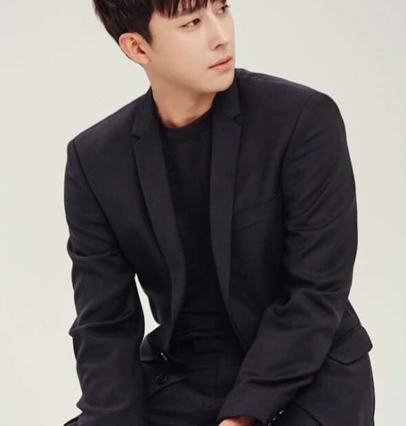 Hi! This is Son Ho-Jun, an actor.