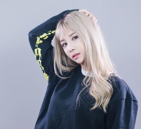 Hi, I am a singer and Broadcasting Jockey, Yeondu.