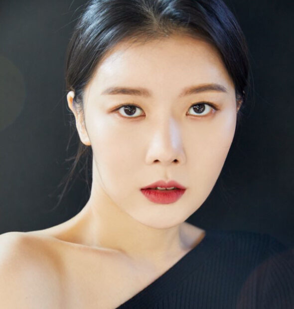 Hello, I am an actress Lee Chae-won^^