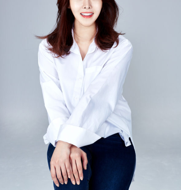 Hi, I am Home shopping host Kwon Min-Jeong.